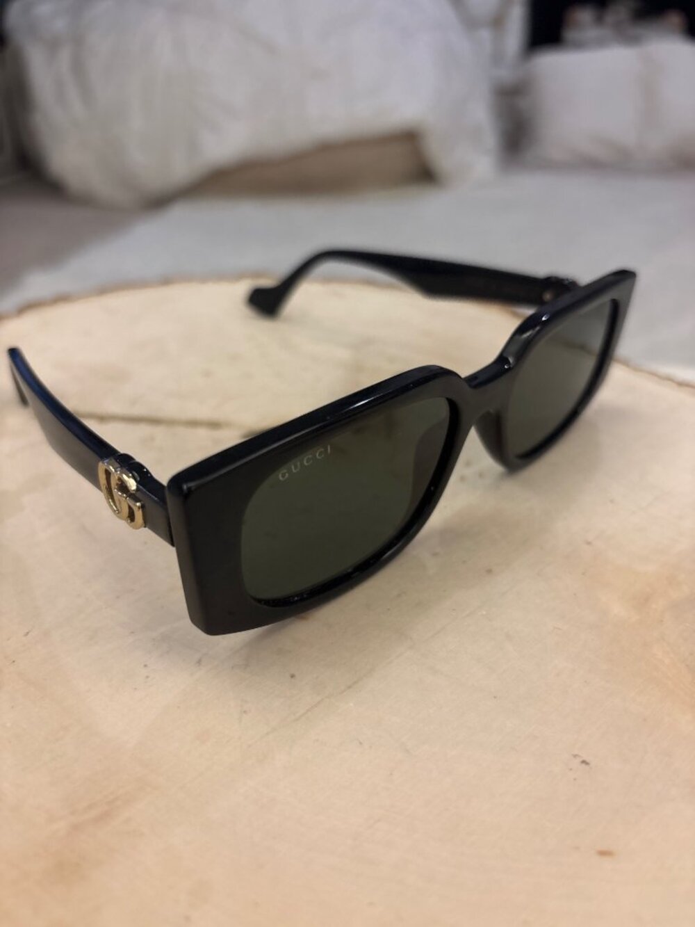 Gucci GG1534S 001 Black Square Sunglasses Gold GG Logo Green Lenses 55-18-140